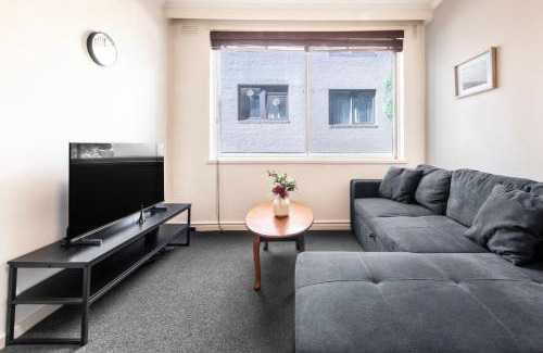East Melbourne Apartment | 1-Bedroom Apartment with Complete Desk Setup