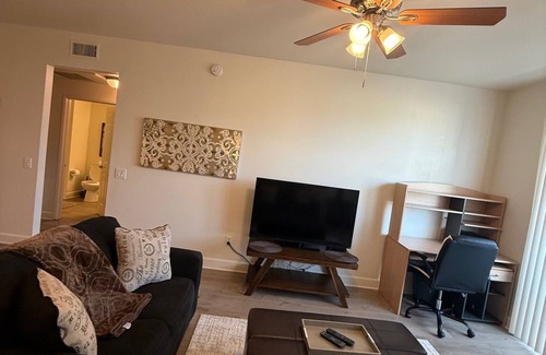 Panorama City Apartment | 1-bedroom apt. in fabulous Los Angeles/San Fernando Valley easy Fwy's access