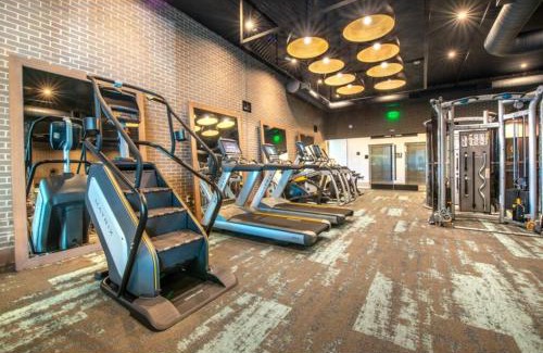 Deep Ellum Apartment | 1 Bedroom apt suite Wifi fitness room Deep Ellum