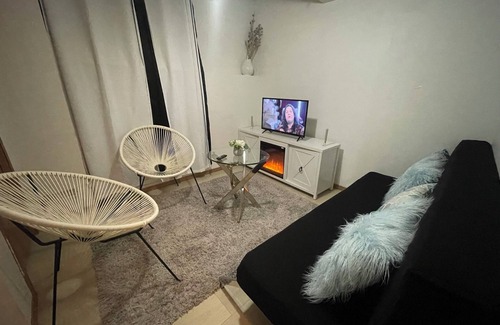 Calgary House | 1 bedroom Basement Suite with king bed