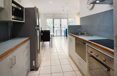 Palm Cove Apartment | 1 Bedroom Beachfront Apartment perfectly situated in the heart of Palm Cove