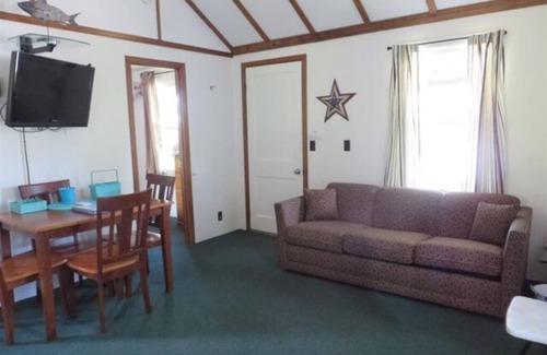Cooperstown - Otsego Lake Cottage | 1 Bedroom cottage that sleeps 4 only 7 miles from Cooperstown on Otsego Lake
