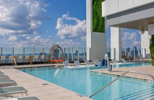 Atlanta University Center Resort | 1 Bedroom Deluxe at Wyndham Atlanta - In the Heart of Downtown!