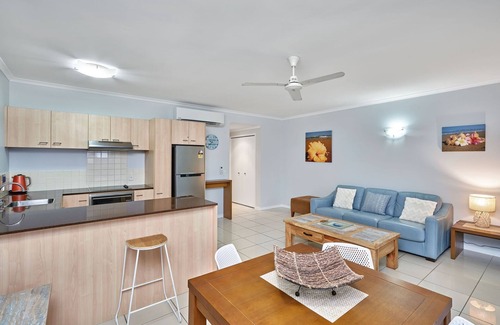 Palm Cove Apartment | 1 Bedroom, First Floor Apartment at Amphora Beachfront Resort in Palm Cove