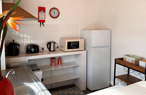 Madalena Apartment | 1 Bedroom Flat in spacious garden