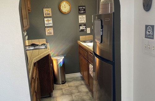 Enterprise House | 1-bedroom guest house with gated yard and WiFi,Pet friendly, Las Vegas