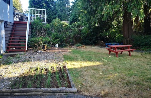 Port Coquitlam Apartment | 1 bedroom guest suite near nature and city