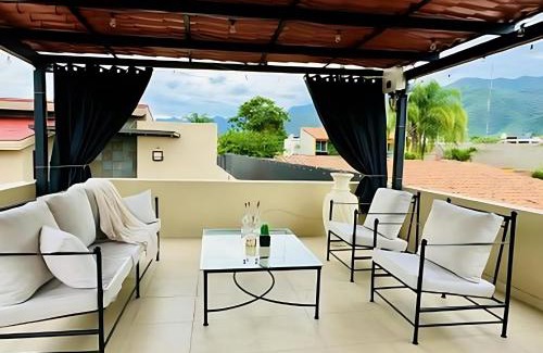 San Antonio Tlayacapan House | 1 Bedroom Guesthouse in Ajijic - Centrally Located Close To Everything