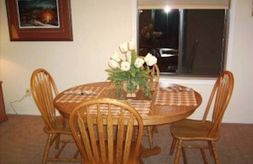 Spirit Lake Resort | 1 Bedroom Lock-Out at Village West