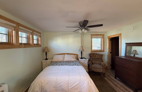 South Bend Apartment | 1-bedroom loft in South Bend! Walking distance to ND with private entrance.