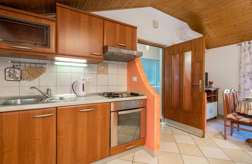 Golovik Apartment | 1 bedroom lovely apartment in Brsec