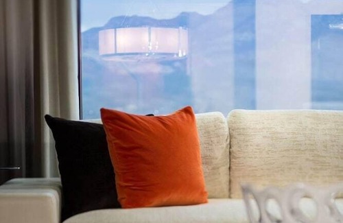Summerlin South House | 1-Bedroom Suite at a 5⭐️ Hotel