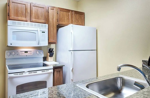 Williamsburg Condo | 1 Bedroom Suite Condo w/Kitchen in Williamsburg, at Patriots Place Resort!