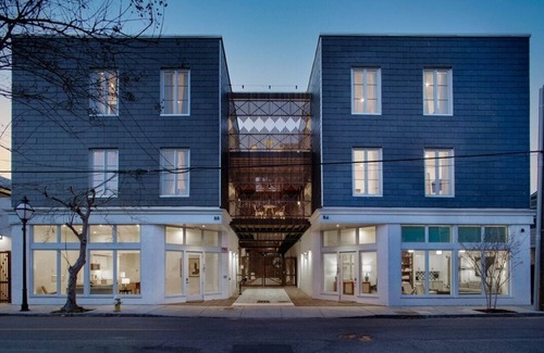 Cannonborough Elliotborough Apartment | 1 Bedroom Suite - One Block from King Street! Pet Friendly