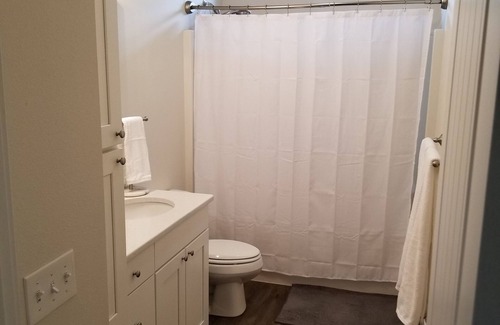 Bend House | 1 bedroom Suite with a view of Mt. Bachelor in welcoming Bend OR.