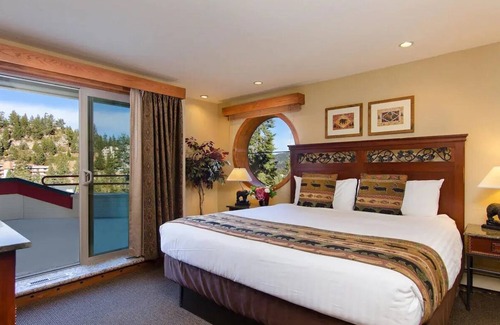Tahoe Village Hotel | 1-bedroom The Ridge at Lake Tahoe/from July 19 - 26/