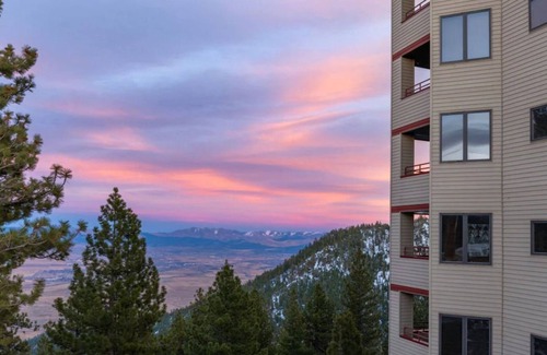 Tahoe Village Hotel | 1-bedroom The Ridge at Lake Tahoe/from July 19 - 26/