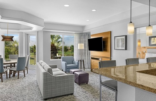 Palm Desert Resort | 1 Bedroom Villa - Desert Springs Villas II