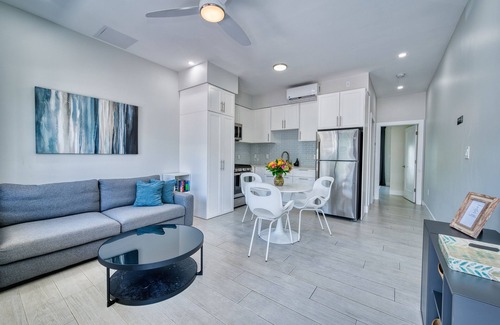 West Bay Apartment | 1 bedroom walking distance to the beach!