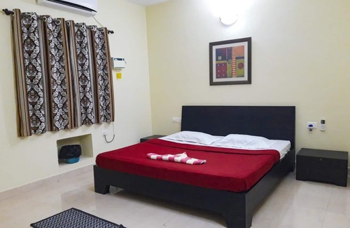 Fatrade Bed & Breakfast | 1 bhk Service Apartment in Goa with Mountain View