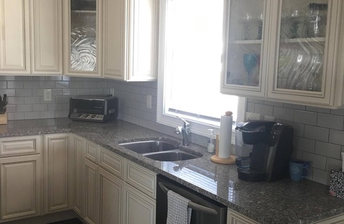 Rehoboth by the Sea Condo | 1 Block from Beach! Swedes St. 4 Bed/3 Bath Condo in Dewey Beach Sleeps 10