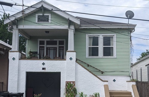 Fairgrounds Apartment | 1 Block from Jazz Fest Entrance!