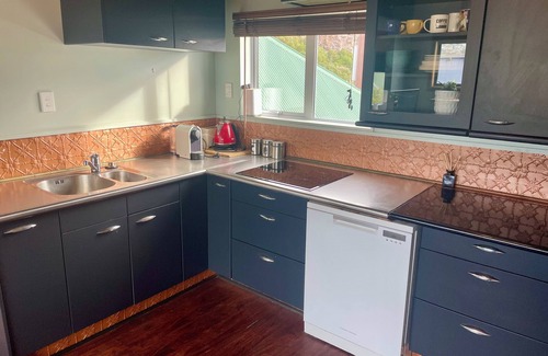 Sumner Apartment | 1 block from the beach! Funky studio apartment with deck, in Beautiful Sumner.