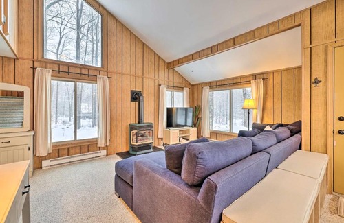 Locust Lake Village House | 1 Block to Lake Poconos Getaway with Fire Pit!