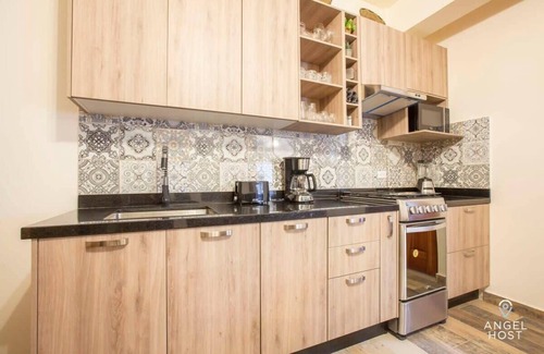 Esterito House | 1 Block to Malecón, Netflix, Beach Access