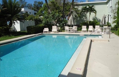 Ilexhurst Condo | 1 BR/1 BA, Anna Maria Island,Holmes Beach Florida, Gulf Coast, Beach Condo