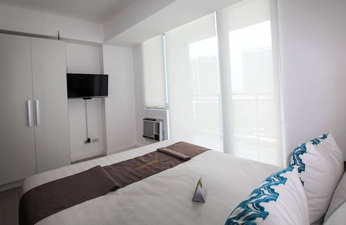Don Bosco Apartment | 1-BR Beach View @ Maui 804