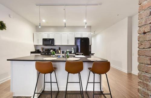Cultural District Apartment | 1 Br Downtown Pittsburgh With Best Roof Top View