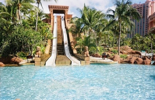 Paradise Island Condo | 1 BR or 2 BR Lock-off in Harborside