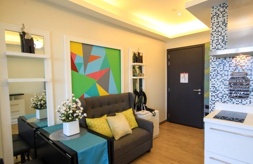 Makati Apartment | 1-BR Superior @ ACQUA Sutherland 3305
