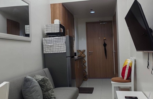 Pasay Condo | 1 BR unit w/Balcony located in prime location in Pasay mall of Asia near airport