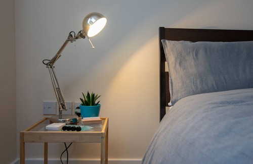 Bristol House | 1 Cozy Room available in Bishopston Sleeps 2