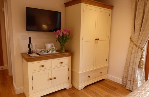 Lower Assendon Bed & Breakfast | 1 double room in cosy private cottage, Henley on Thames