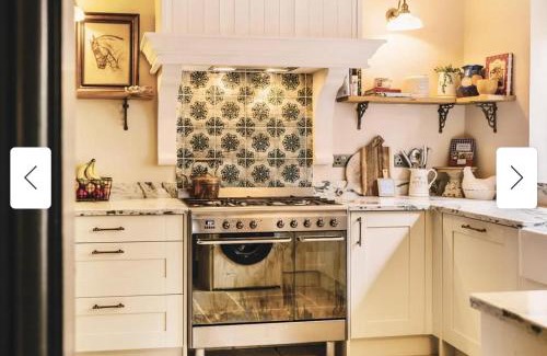 Llanrhidian Higher House | 1 Engine Row Beautiful 3 Bedroom Cottage