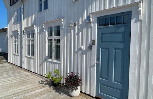 Lødingen Apartment | 1. etg i Dampskipsbrygga, Lødingen havn