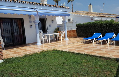 El Faro Villa | 1 House in front of the sea. With garden, swimming pools and powerful WI-FI. costabonita Spain
