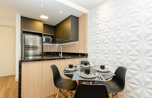 Bigorrilho Apartment | 1 Luxury Bedroom, With Parking Space, Air. Sky condominium club
