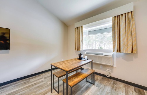 Port Huron Apartment | 1 Mi to Beach: Peaceful Port Huron Escape