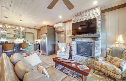 Beech Mountain Apartment | 1 Mi to Beech Mtn: Cabin w/Fire Pit & BBQ!