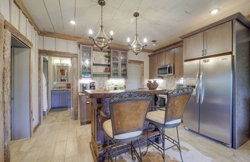 Beech Mountain Apartment | 1 Mi to Beech Mtn: Cabin w/Fire Pit & BBQ!