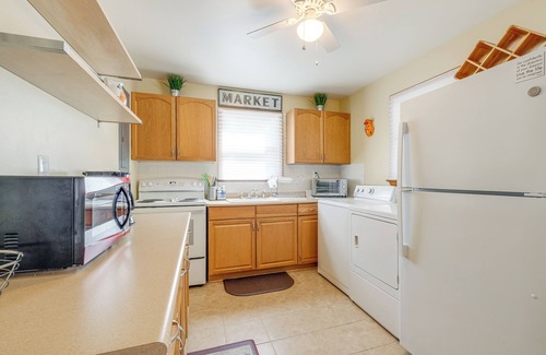Issue House | < 1 Mi to Colonial Beach: Coastal Gem w/2 Porches