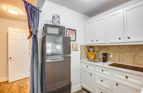 Conroe Apartment | < 1 Mi to Downtown Conroe: Charming Apartment