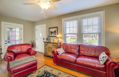 Bristol House | 1 Mi to Dtwn Bristol Cottage with Hot Tub and Grill!