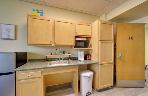New Kensington Apartment | 1 Mi to Dtwn: Cozy Retreat in New Kensington!