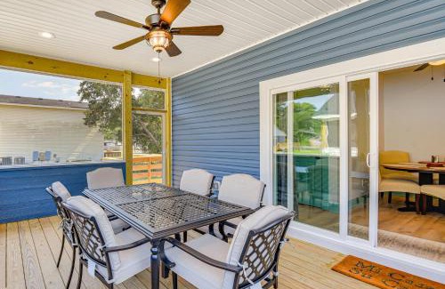 Manteo House | 1 Mi to Dtwn Manteo Dog-Friendly Home with Deck