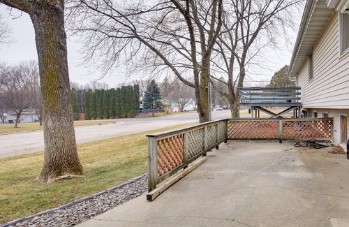 Owatonna House | 1 Mi to Dtwn Owatonna: Cozy Duplex Home!